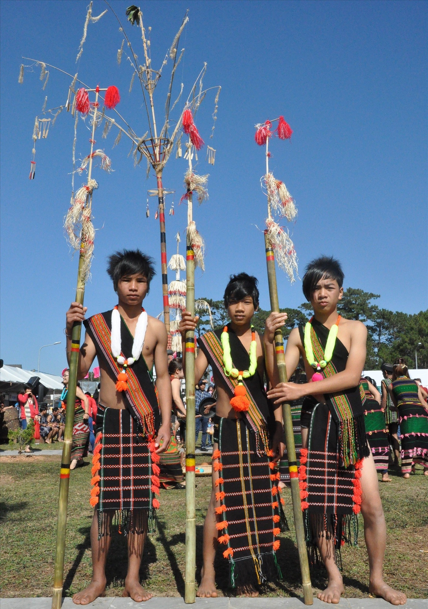 tre-em-1648004905.jpg