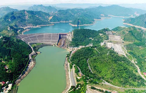 Đảng bộ Hòa Bình - Phát triển toàn diện bền vững