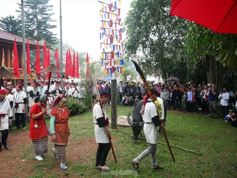 Kỳ bí ngôi đền thiêng nơi “Chín mường”