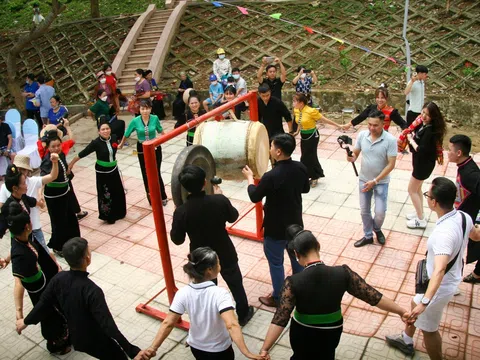 Lễ hội Kin Pang của người Thái Đen Lai Châu