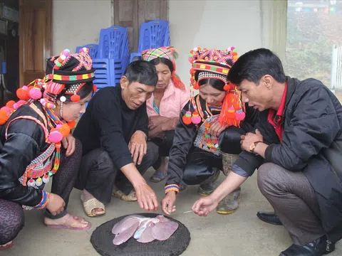 Vui tết Hồ Sự Chà của người Hà Nhì