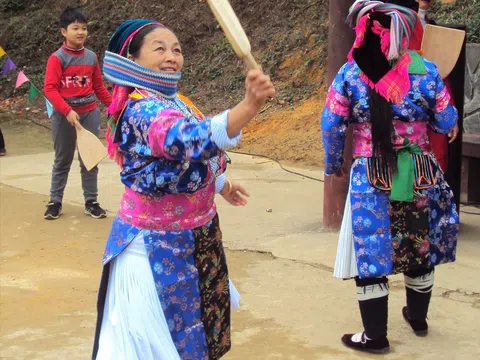 Đánh yến- Trò chơi dân gian của người Mông Hà Giang